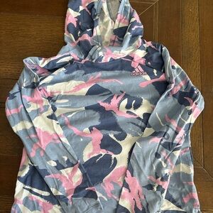Adidas girl’s camo sweatshirt, size M(10-12)